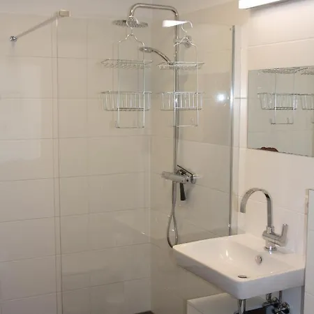 Felseck Apartment